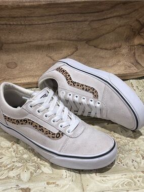 VANS “Ward”Suede Sneaker W/ Leopard Print Accent, Women’s Size 7.5